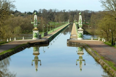Briare, Canal bridge built by Gustave Eiffel, lateral canal to the Loire above the Loire river,