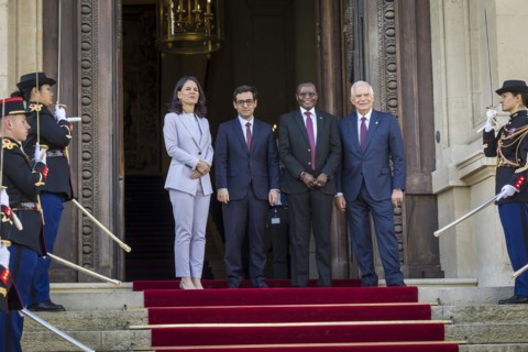 Annalena Baerbock (Alliance 90/The Greens), Federal Foreign Minister, takes a photo during her