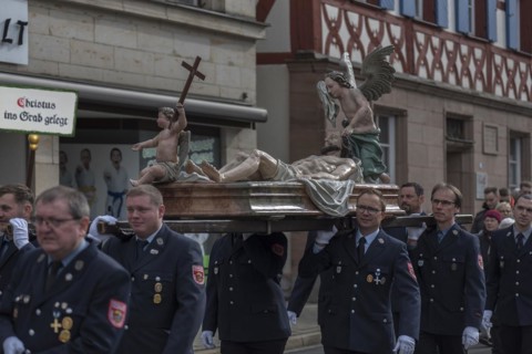 Historic Good Friday procession for 350 years with life-size wood-carved figures from the 18th