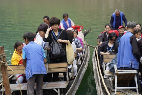 Special boats for the side arms of the Yangtze, for river cruise ship tourists, Yichang, China,