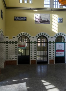 Nikolassee S-Bahn station, interior view, Berlin-Zehlendorf, Berlin, Germany, Europe