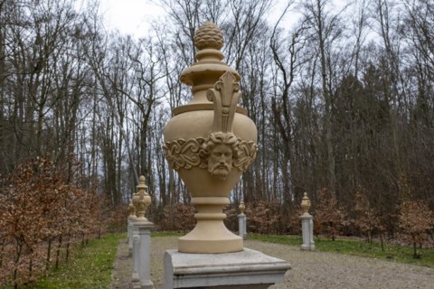 Restored clay vases with imperial busts at the former imperial hall from around 1765 in the palace