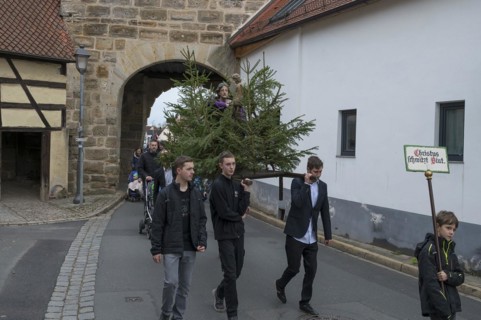 Historic Good Friday procession for 350 years with life-size wood-carved figures from the 18th