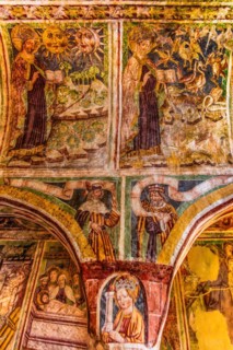 Barrel vaults with a history of creation, Gothic frescoes from 1490, a highlight of medieval wall