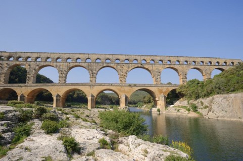 Pont du Gard, Roman aqueduct over the River Gardon, Vers-Pont-du-Gard, Languedoc-Roussillon, South