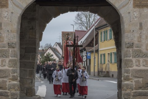 Historic Good Friday procession for 350 years with life-size wood-carved figures from the 18th