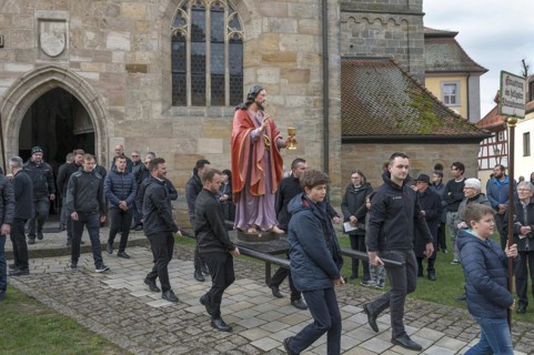 Historic Good Friday procession for 350 years with life-size wood-carved figures from the 18th