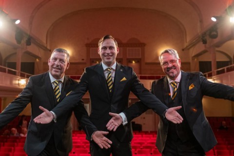 Presentation of the designated Cologne triumvirate for the 2024 session, KG Treuer Husar Blau-Gelb