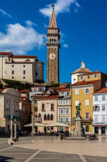 Tartini Square with Gothic patrician house, Benecanka, Venetian house, harbour town of Piran on the