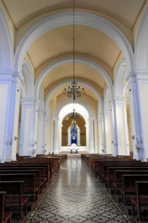Cathedral Nuestra Senora de la Asuncion, Old Town, Granada, Nicaragua, Empty pews in a peaceful