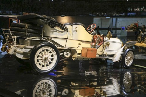 Mercedes 75 hp double phaeton, the first series-produced automobile from