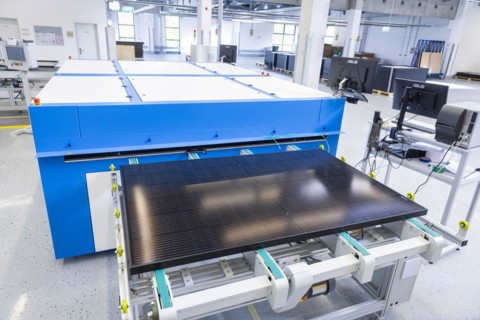 Sunmaxx PVT is a new innovative developer of photovoltaic thermal solar modules. The Fraunhofer ISE