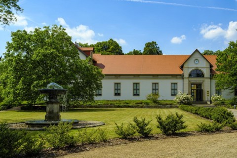 Saxon State Office for Environment, Agriculture and Geology in the Schindler Building at Pillnitzer
