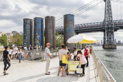 Domino Park and Williamsburg Bridge, Williamsburg, New York City, New York State, USA, New York