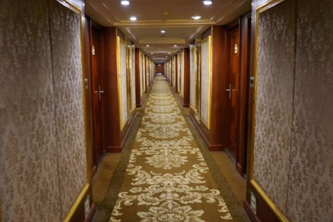 Cruise ship on the Yangtze River, Yichang, Hubei Province, China, Asia, View through a long,