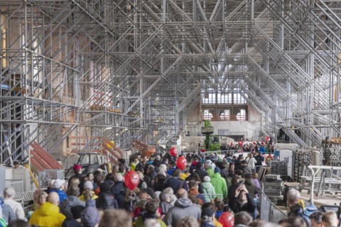 Open construction site days at the new main railway station. 115, 000 visitors visit the