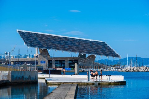 The photovoltaic pergola in the Forum district, a sail the size of a football pitch made of solar