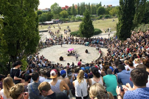 Spectators at karaoke in Berlin Mauerpark, 30/08/2015, Berlin, Berlin, Germany, Europe