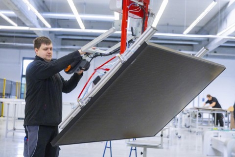 Sunmaxx PVT is a new innovative developer of photovoltaic thermal solar modules. The Fraunhofer ISE