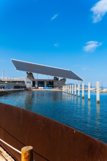 The photovoltaic pergola in the Forum district, a sail the size of a football pitch made of solar