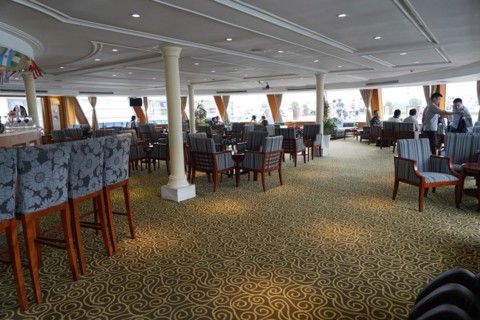 Cruise ship on the Yangtze River, Yichang, Hubei Province, China, Asia, A lounge with comfortable