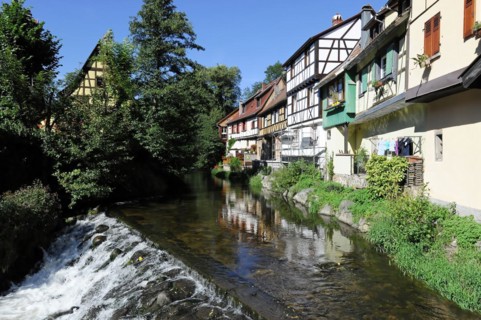 Kaysersberg, Alsace Wine Route, Alsace, Departement Haut-Rhin, France, Europe, An idyllic river