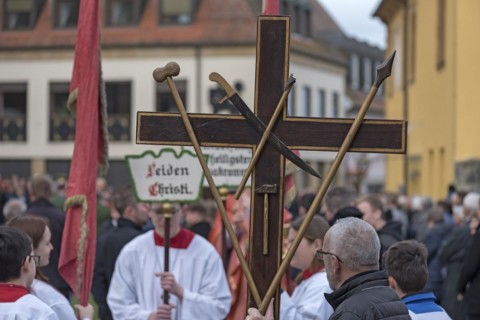 Historic Good Friday procession for 350 years with life-size wood-carved figures from the 18th