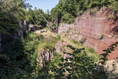 Disused Michelnau quarry, Michelnau tuff, red basalt, red lava, cinder agglomerate, Tertiary
