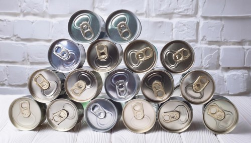 Symbol photo, many empty cans on a white background, AI generated, AI generated