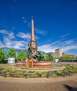 Mendebrunnen and Krochhochhaus, Leipzig, Augustusplatz, Leipzig, Saxony, Germany, Europe