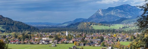 Mountain panorama from south to Oberstdorf, behind it the Gruenten, 1738m, Oberallgaeu, Allgaeu,