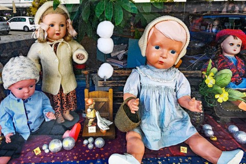 Shop window with dolls, Kaufbeuern, Allgaeu, Swabia, Bavaria, Germany, Europe