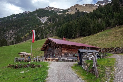 Naturalpe Gemstel-Schoenesboden-Alpe, Gemsteltal, Mittelberg, Kleinwalsertal, Vorarlberg, Allgaeu