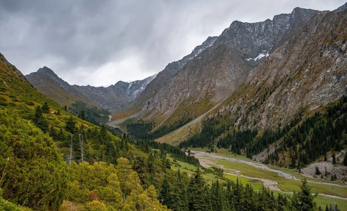 Green Mountain Valley, Chong Kyzyl Suu Valley, Terskey Ala Too, Tien-Shan Mountains, Kyrgyzstan,