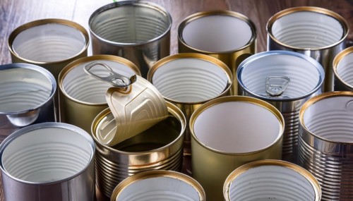 Symbol photo, waste, a lot of empty open tinplate cans, AI generated, AI generated
