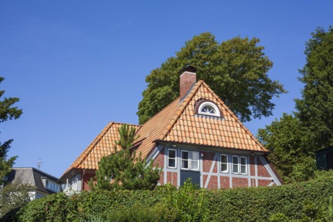 Old half-timbered house in the Treppenviertel, residential building, Blankenese district, Hamburg,