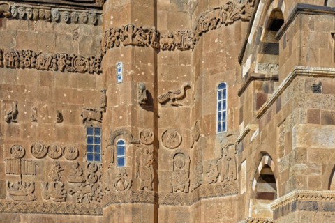 10th century Akdamar Armenian Church of the Holy Cross, Exterior walls bas-relief and carvings,