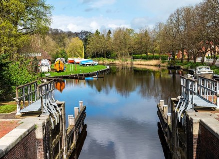Kessel lock, view towards Emder Stadtgraben, Emden, East Frisia, Lower Saxony, Germany, Europe