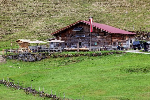 Naturalpe Gemstel-Schoenesboden-Alpe, Gemsteltal, Mittelberg, Kleinwalsertal, Vorarlberg, Allgaeu