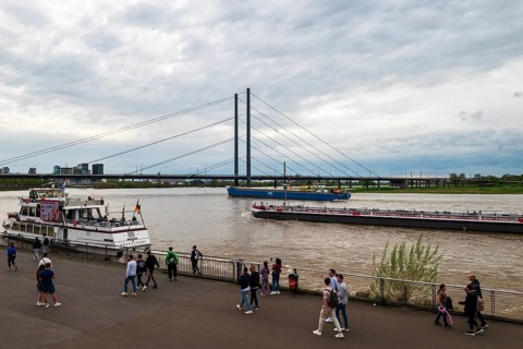 Rheinpromenade, view of the Rheinkniebruecke, Duesseldorf, North Rhine-Westphalia, Germany, Europe