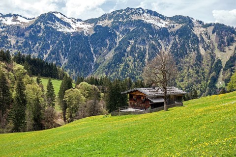 Old farmhouse in the historic mountain farming village of Gerstruben, behind Himmelschrofen,