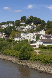 Suellberg with Elbufer with villas and residential buildings, Blankenese district, Hamburg,