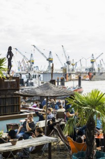 Beach Club Strand Pauli, at the jetties in Oat harbour, Hamburg, Germany, Europe