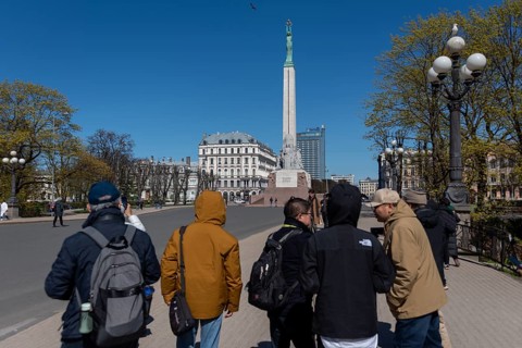 Freedom Monument, erected in 1935 at the time of Latvia's first independence, female Statue of