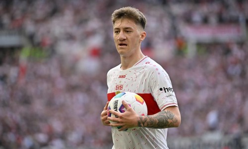 Angelo Stiller VfB Stuttgart (06) with ball, MHPArena, MHP Arena Stuttgart, Baden-Wuerttemberg,