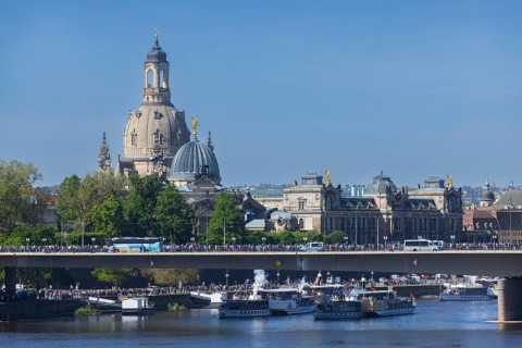 Every year on 1 May, the historic passenger steamers (PD) and the two saloon ships of the White