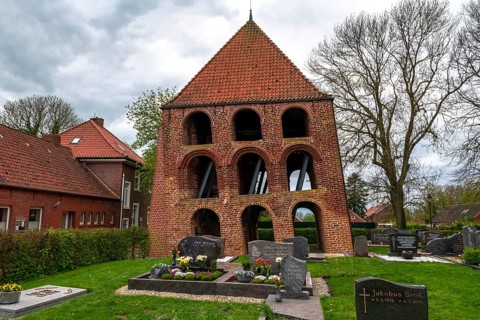 Protestant Reformed Church in Midlum, leaning bell tower, municipality of Jemgum, district of Leer,