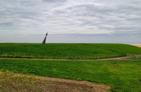 Artwork De Waaiboei by Martin Borchert, public art, on the dike near the Nieuwe Statenzijl lock,