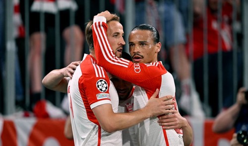 Goal celebration Harry Kane FC Bayern Munich FCB (09) with Leroy Sane FC Bayern Munich FCB (10)