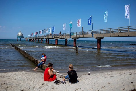 Jetty with diving bell, The Baltic Sea in Zingst, Usedom, Mecklenburg-Vorpommern, Germany, Europe
